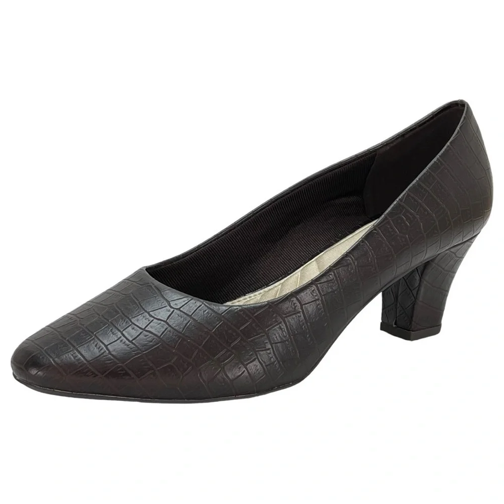 Easy Street Fabulous Brown Croco Faux Leather Womens Pumps Size 12M NWOB